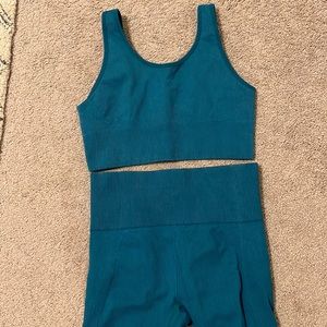 Joylab seamless leggings and bra set